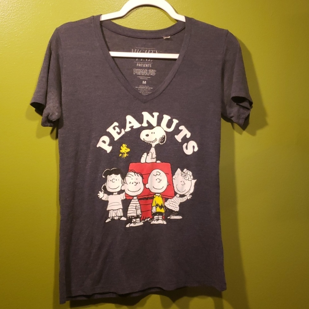 Peanuts tshirt
